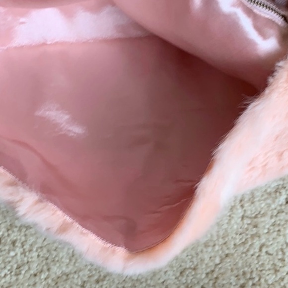 NEW Wildfox Couture Sample faux fur pink clutch